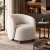 nowoczesny-fotel-baker-kremowy-do-salonu.webp
