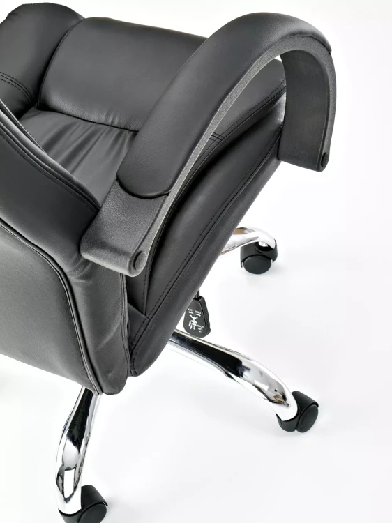 fotel-biurowy-relax-czarna-skóra-ekologiczna.webp