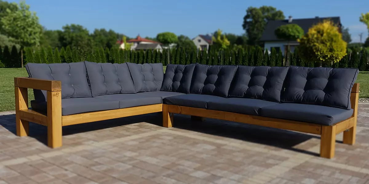 Drewniane meble ogrodowe